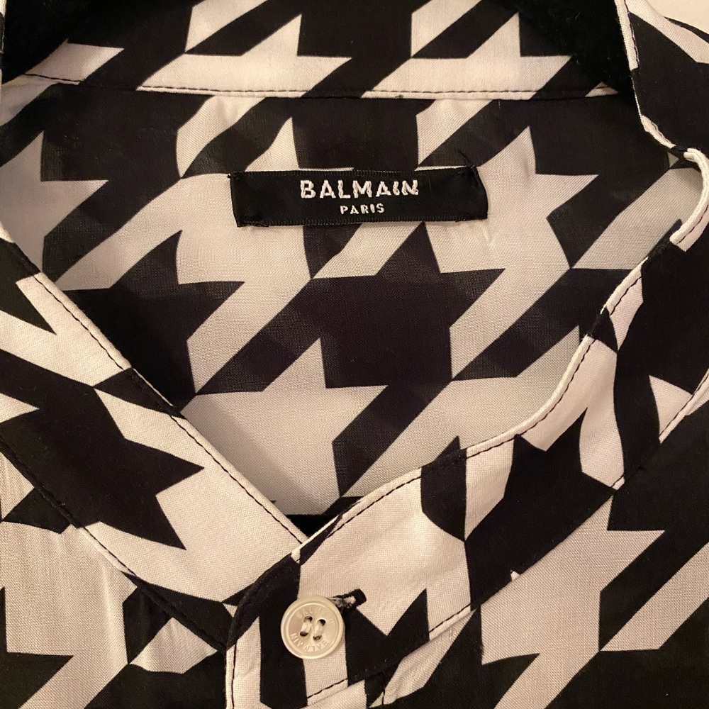 Balmain - Picture 2 of 6